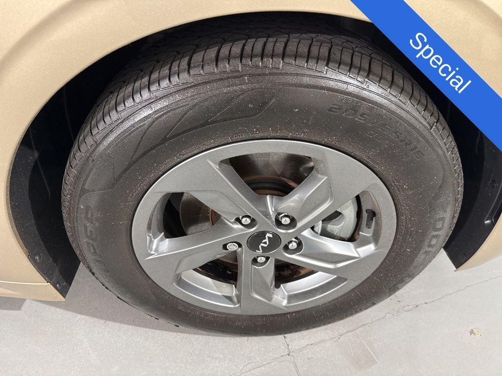 2022 Kia K5 LXS