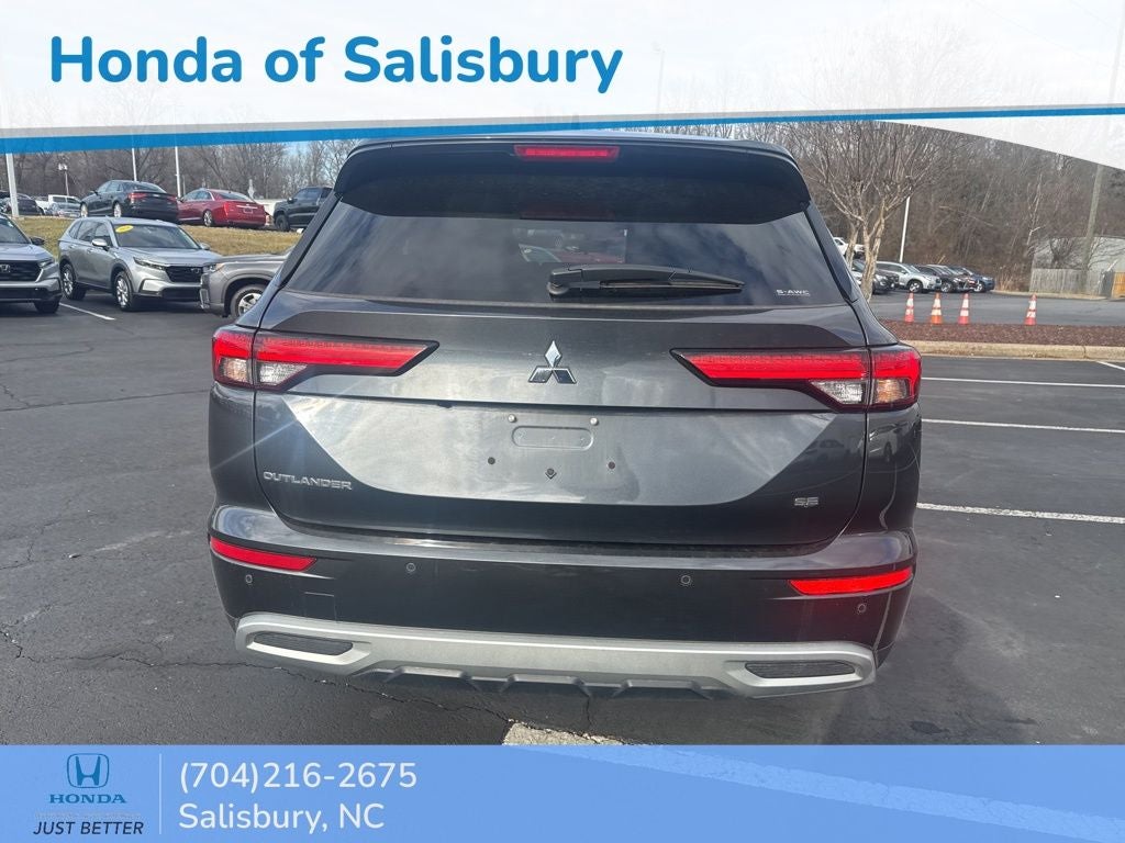 2024 Mitsubishi Outlander SE