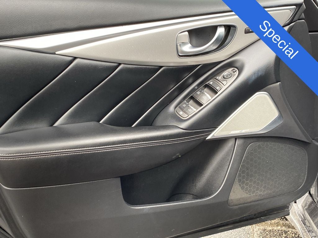 2023 INFINITI Q50 LUXE