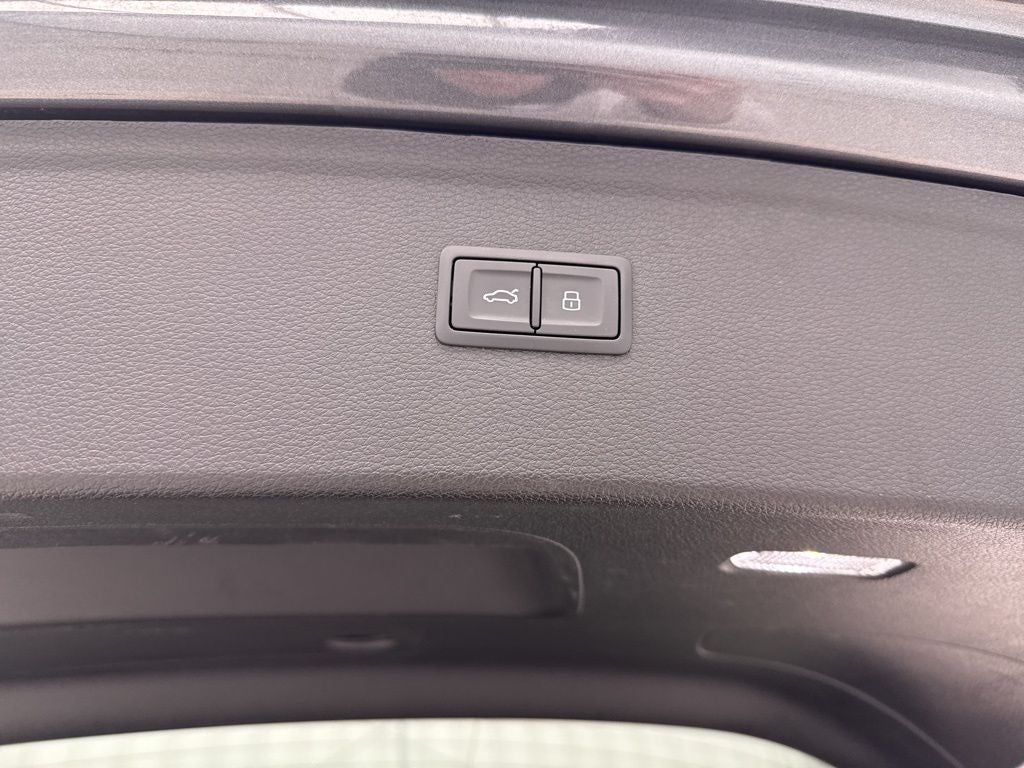 2024 Audi Q5 45 S line Premium quattro