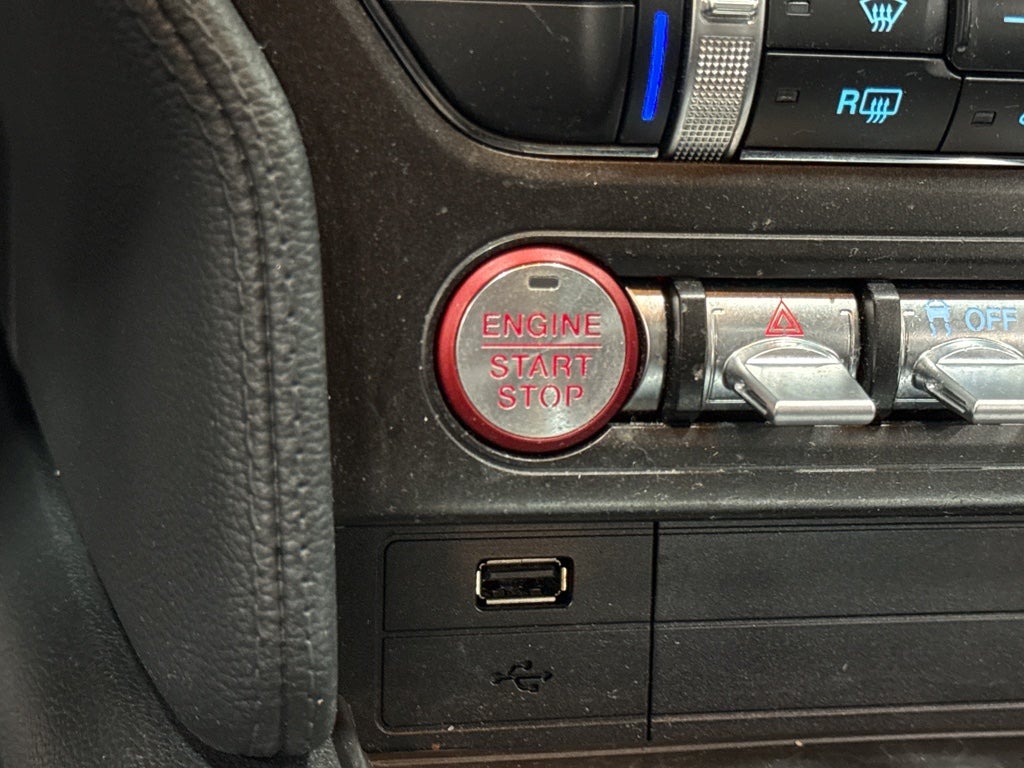 2022 Ford Mustang EcoBoost