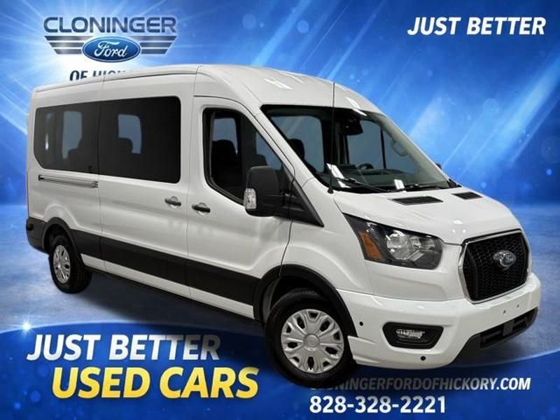 2024 Ford Transit Wagon XLT