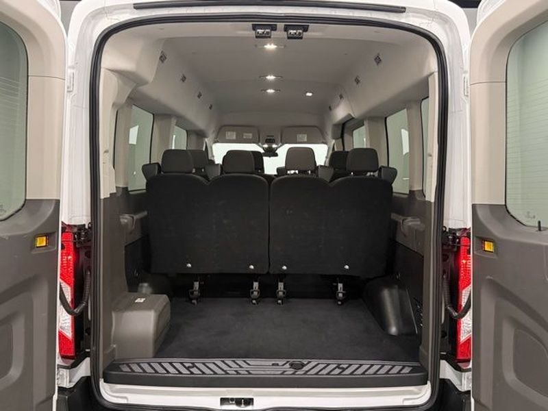 2024 Ford Transit Wagon XLT