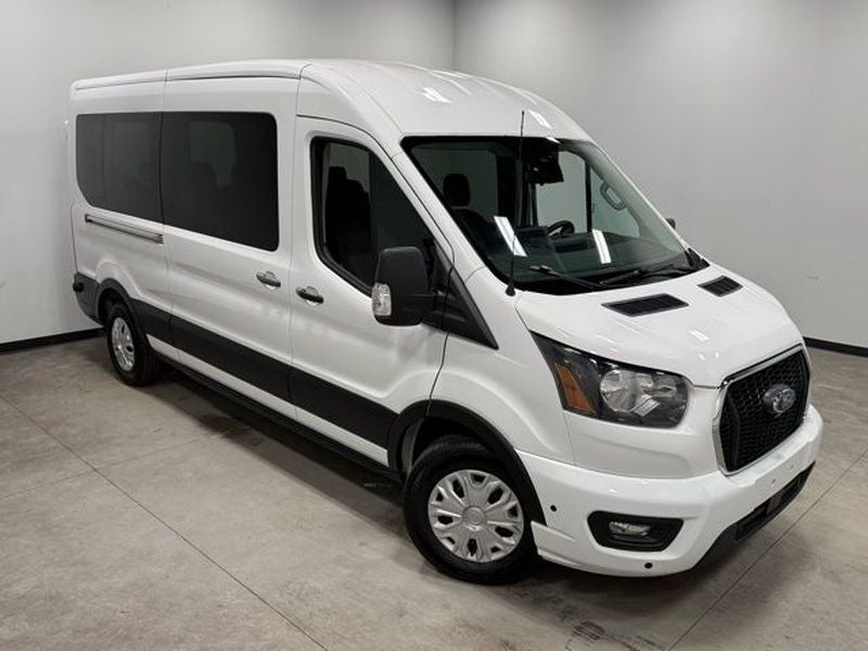 2024 Ford Transit Wagon XLT