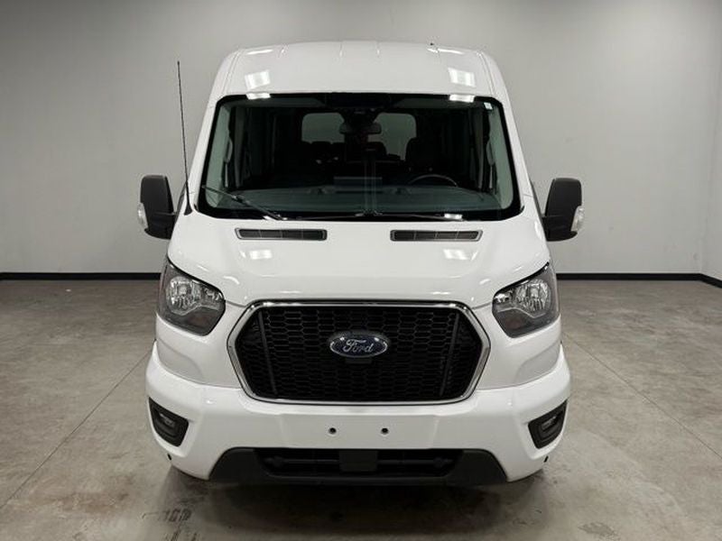 2024 Ford Transit Wagon XLT