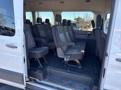 2024 Ford Transit Wagon XLT