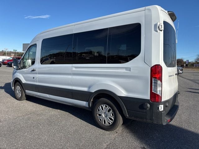 2024 Ford Transit Wagon XLT