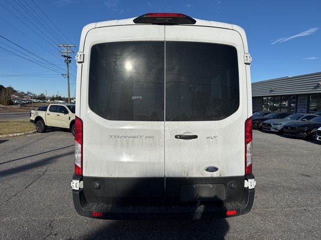 2024 Ford Transit Wagon XLT