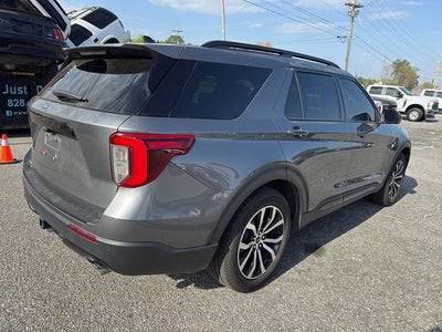 2022 Ford Explorer ST-Line