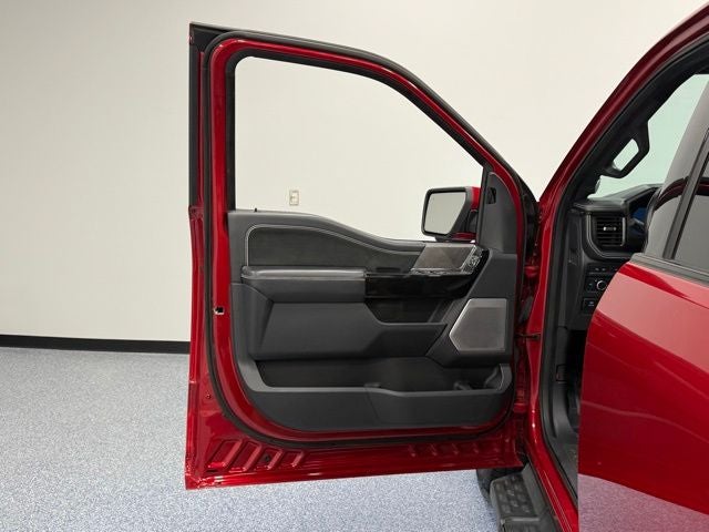 2022 Ford F-150 Lightning Platinum