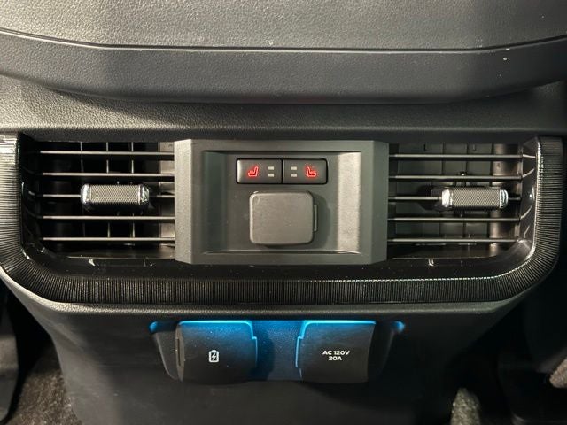 2022 Ford F-150 Lightning Platinum