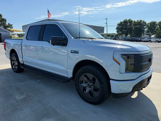 2025 Ford F-150 Lightning Flash
