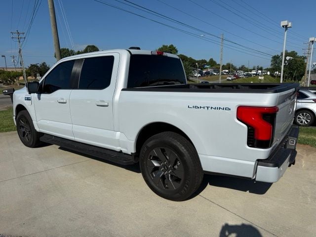 2025 Ford F-150 Lightning Flash