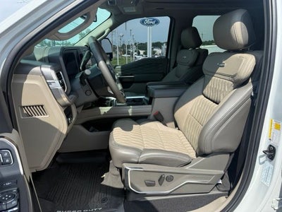 2025 Ford F-250SD Platinum