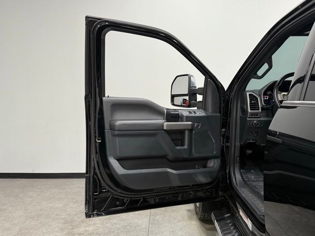 2022 Ford F-450SD Platinum DRW