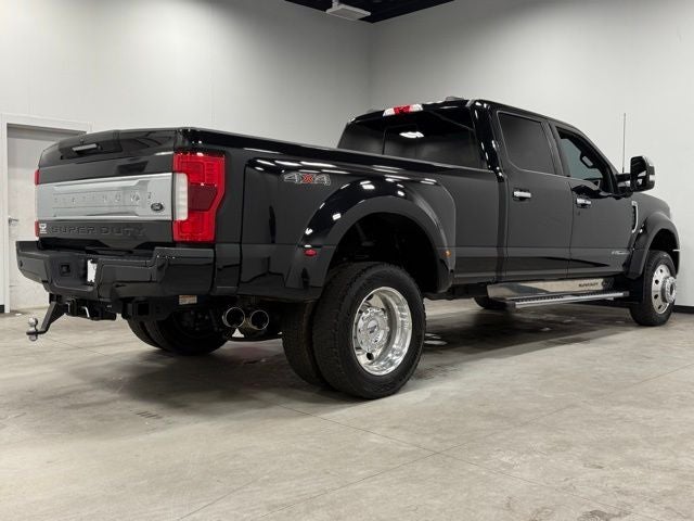 2022 Ford F-450SD Platinum DRW