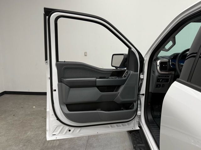 2023 Ford F-150 Lightning XLT