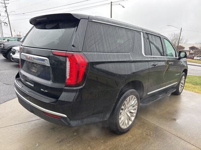 2023 GMC Yukon XL SLT