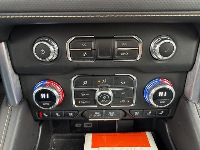 2023 GMC Yukon XL SLT