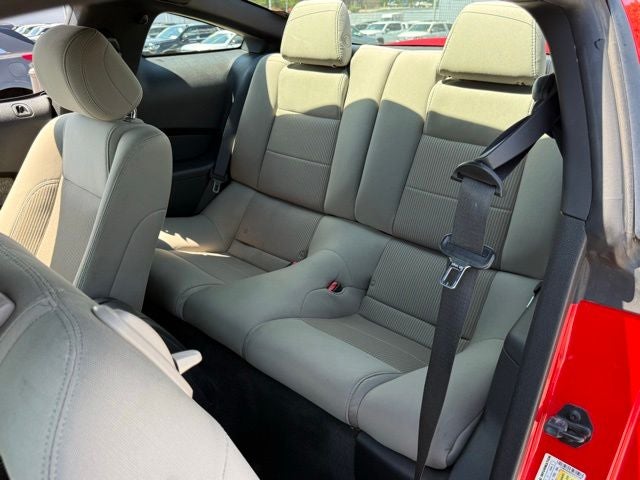 2012 Ford Mustang V6