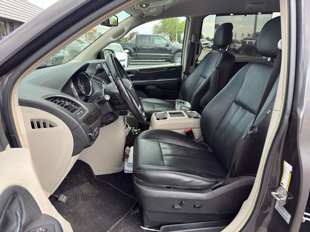 2015 Chrysler Town & Country Touring