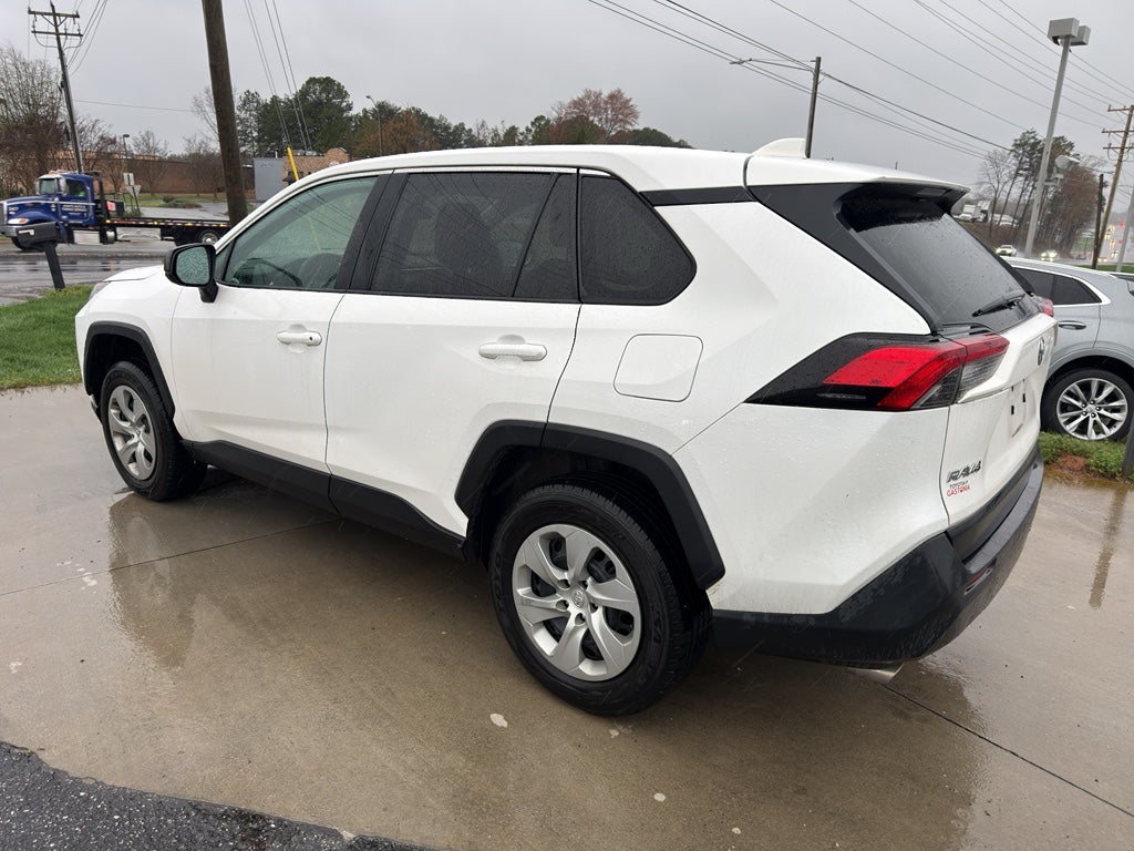2022 Toyota RAV4 LE