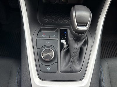 2025 Toyota RAV4 Hybrid SE