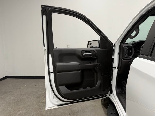 2022 Chevrolet Silverado Custom Trail Boss