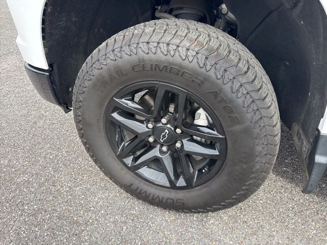 2022 Chevrolet Silverado Custom Trail Boss