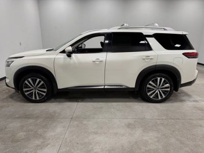 2022 Nissan Pathfinder Platinum