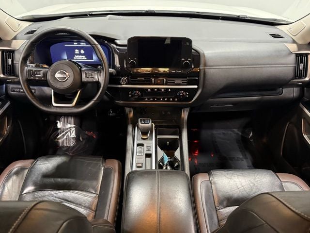 2022 Nissan Pathfinder Platinum