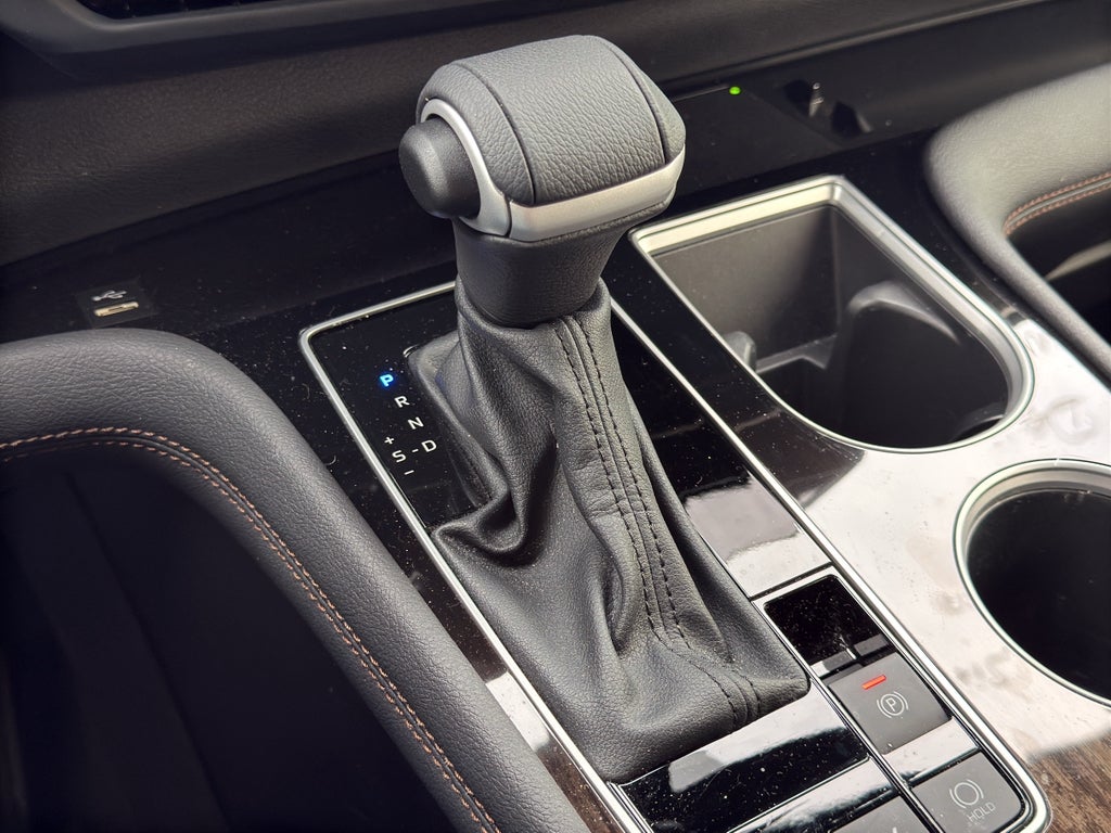 2025 Toyota Sienna Platinum