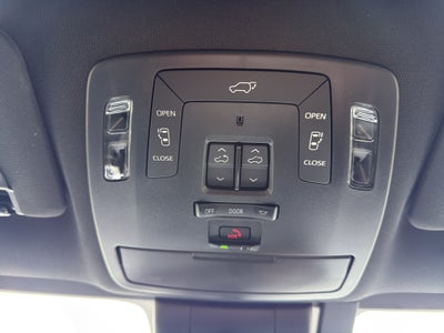 2025 Toyota Sienna Platinum