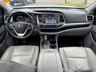 2017 Toyota Highlander XLE