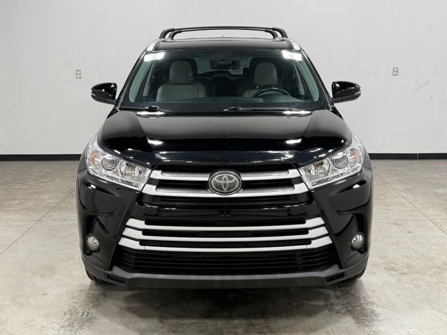2017 Toyota Highlander SE