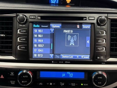 2017 Toyota Highlander SE