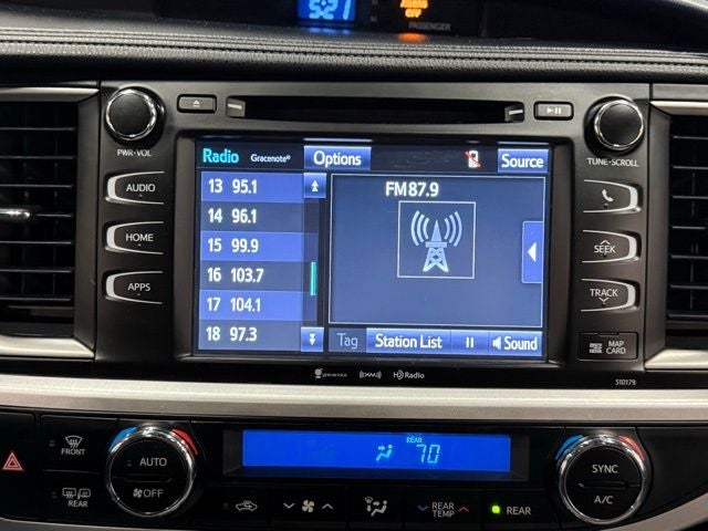 2017 Toyota Highlander SE