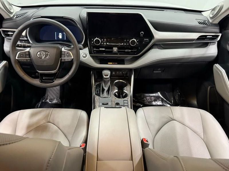 2025 Toyota Highlander Limited