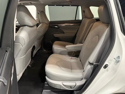 2025 Toyota Highlander Limited