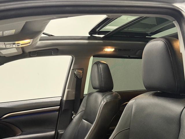2016 Toyota Highlander Limited Platinum V6