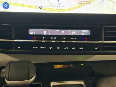 2025 Toyota Sienna XLE 8 Passenger