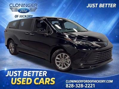 2025 Toyota Sienna XLE 8 Passenger