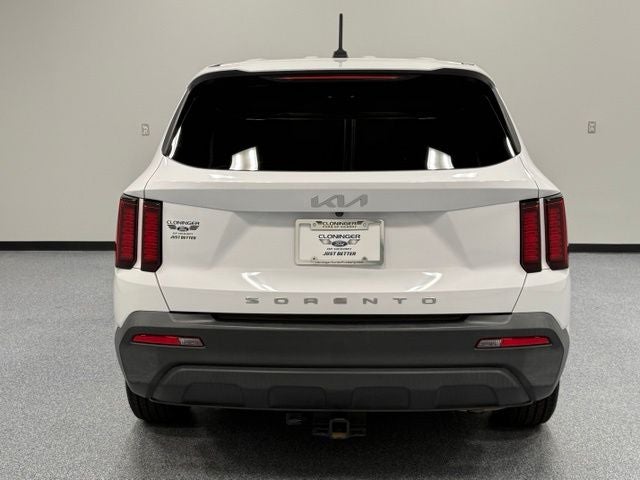 2022 Kia Sorento LX