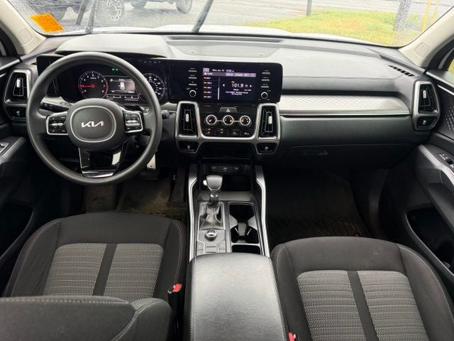 2022 Kia Sorento LX