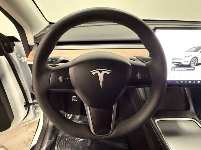 2025 Tesla Model Y Long Range
