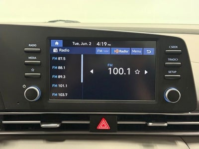 2024 Hyundai Elantra SE