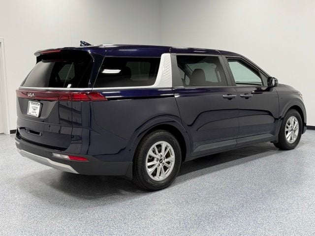 2023 Kia Carnival LX