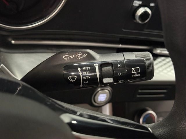 2023 Kia Carnival LX