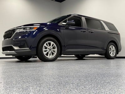 2023 Kia Carnival LX