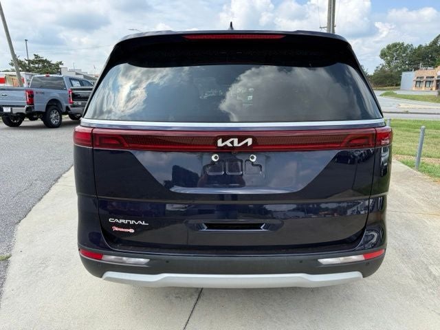 2023 Kia Carnival LX